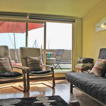 Altido Attractive 1Br Apt With Terrace And River View, Nearby Santa Apolonia Train Station Apartmán